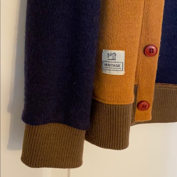 Cardigan - Picture 2 of 4